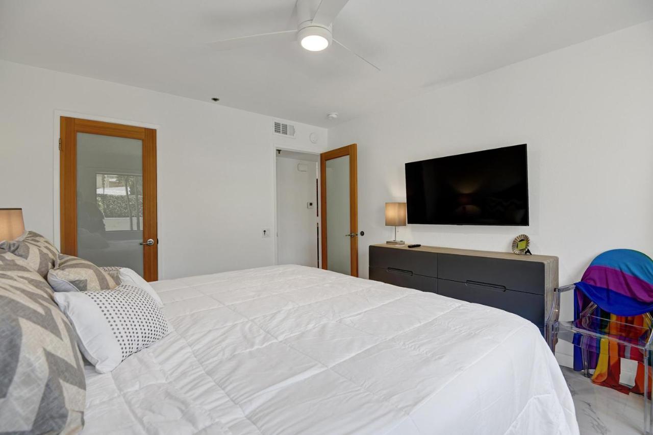 Modern Plaza Villas Oasis ปาล์มสปริงส์ ภายนอก รูปภาพ