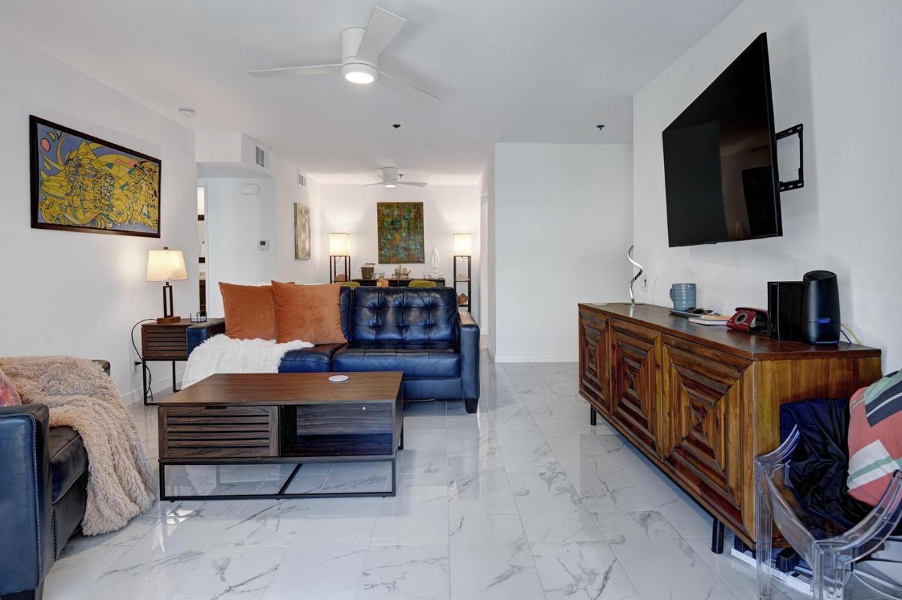 Modern Plaza Villas Oasis ปาล์มสปริงส์ ภายนอก รูปภาพ